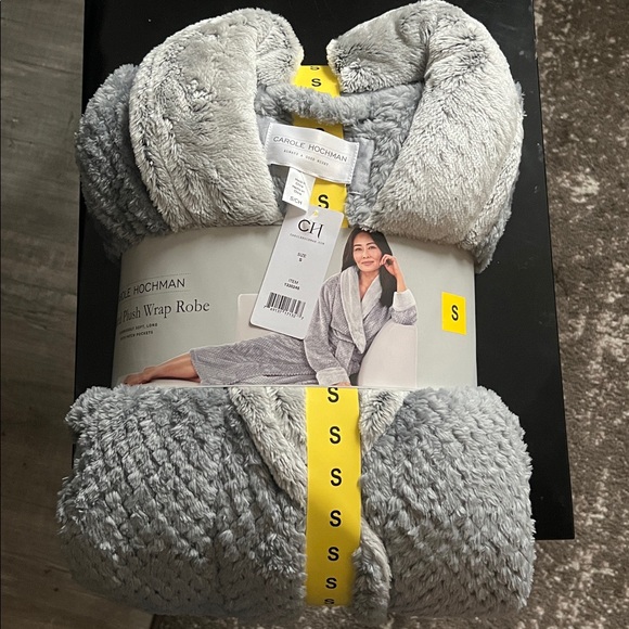 carole hockman Other - NEW Carol Textured Plush Wrap Robe - grey